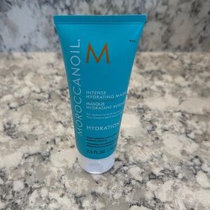 Moroccanoil Hydration Mask in Blue Tube